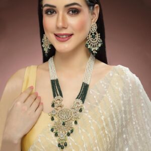 long Jewellery in Green Colour